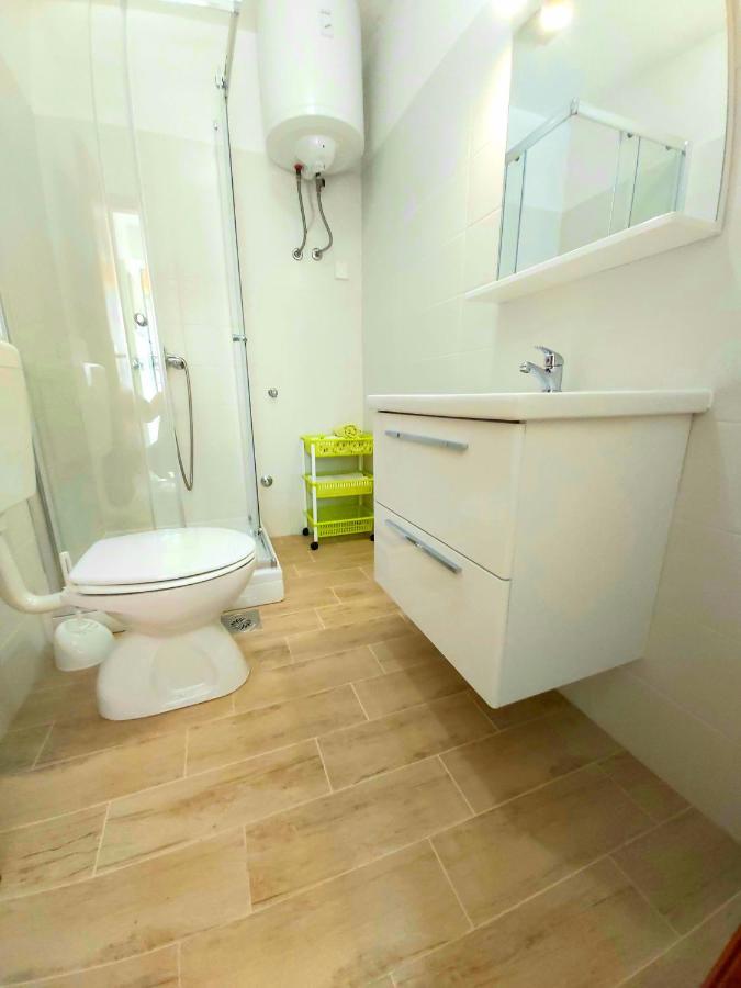 La Meri Apartment Cunski Ngoại thất bức ảnh