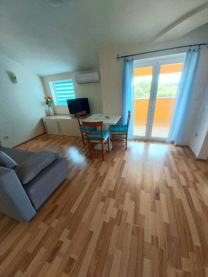La Meri Apartment Cunski Ngoại thất bức ảnh